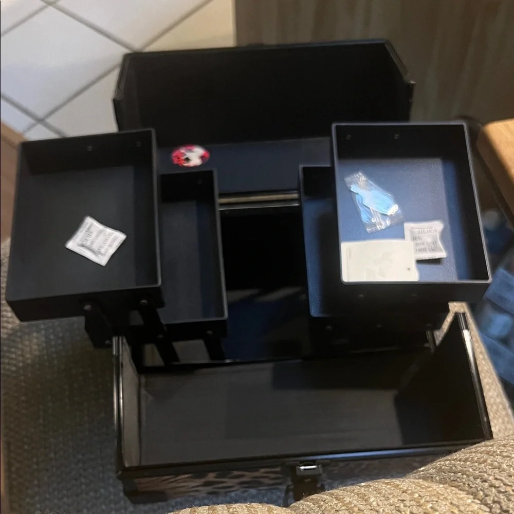 #0643+ Tiger Print Makeup Case - Picture 4 of 8